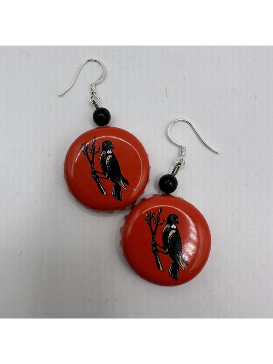 N/A Jewelry - Black Bird Bottle Cap Red & Black Dangle Earrings With Trivia Design